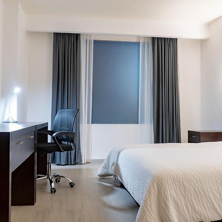 Fiesta Inn טפיק מראה חיצוני תמונה