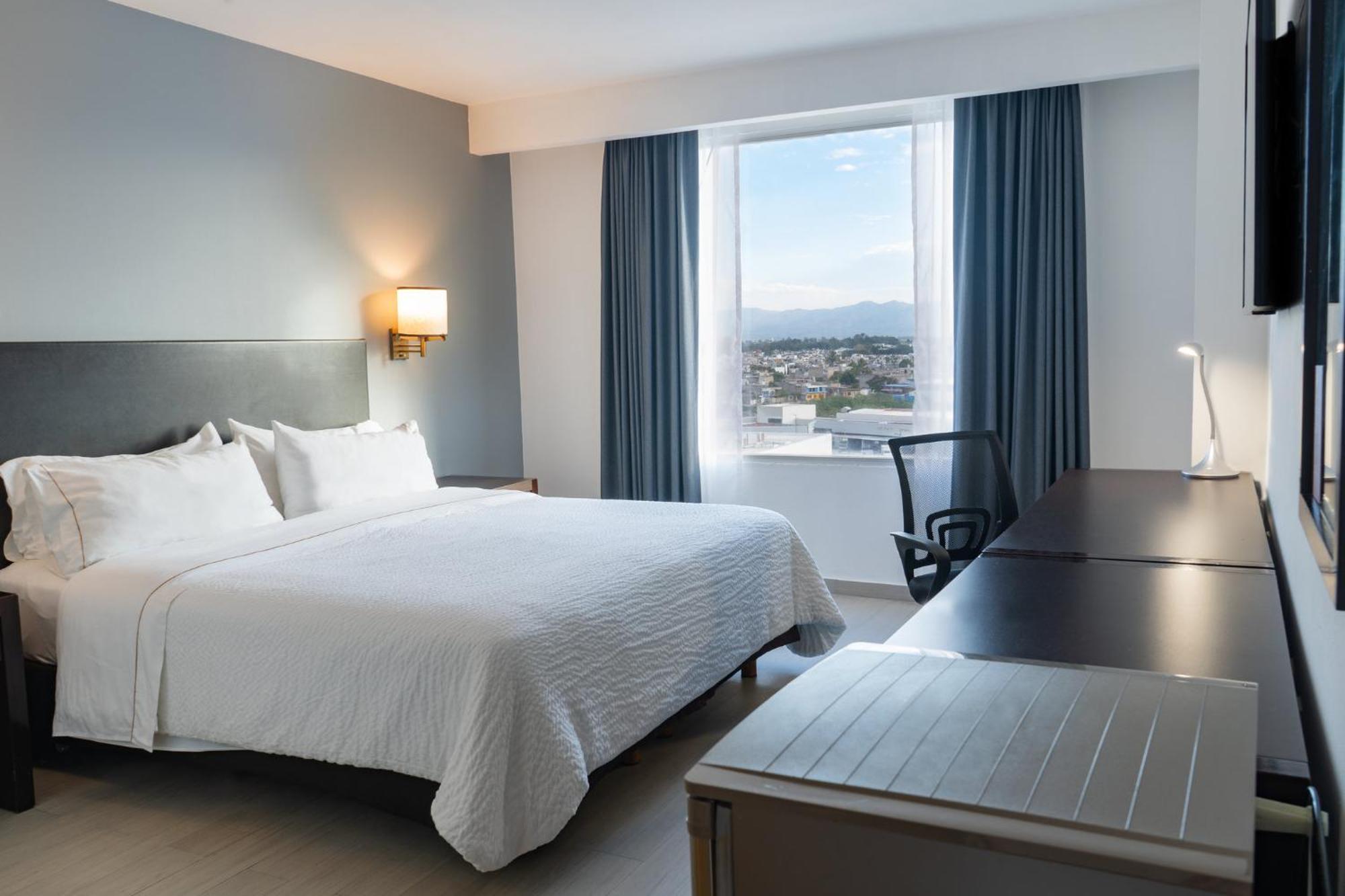 Fiesta Inn טפיק מראה חיצוני תמונה