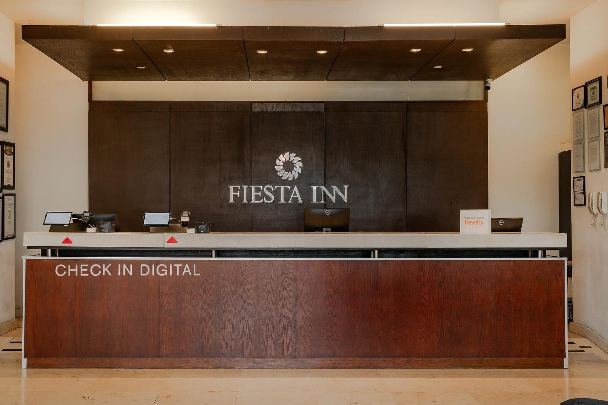 Fiesta Inn טפיק מראה חיצוני תמונה